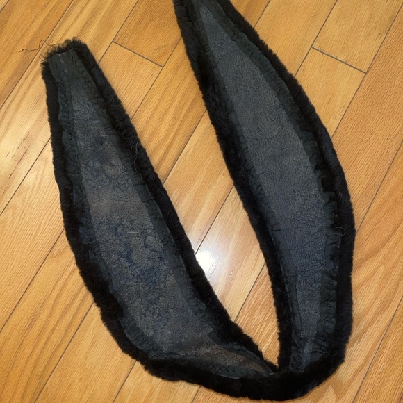 Elegant Vintage Fur Collar Set - Black, Brown, and Cream - Picture 3 of 7